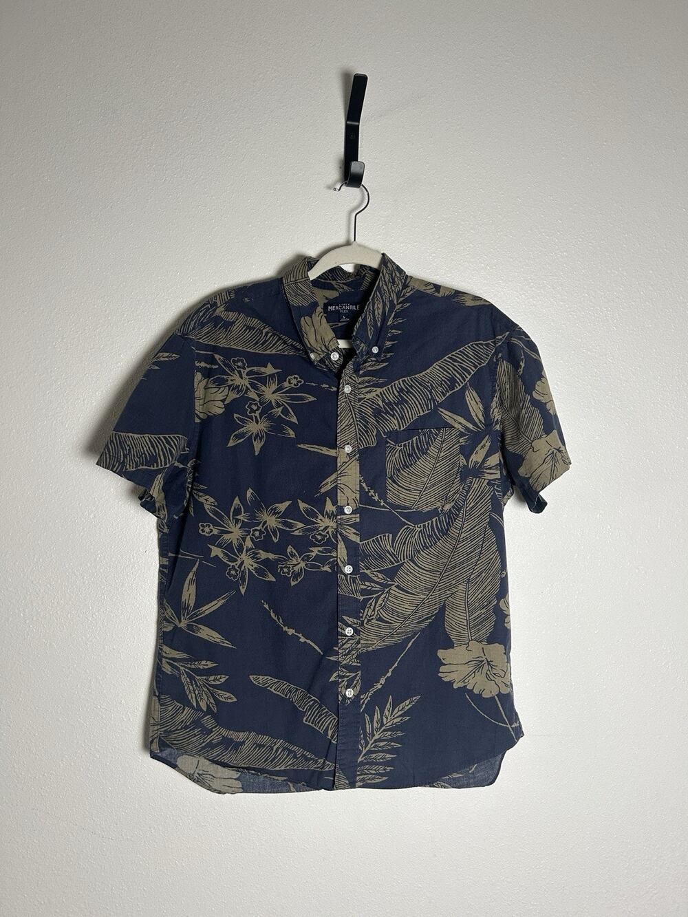 J Crew Mercantile Shirt Navy Blue Tropical Floral Hawaiian Short Sleeve Sz L